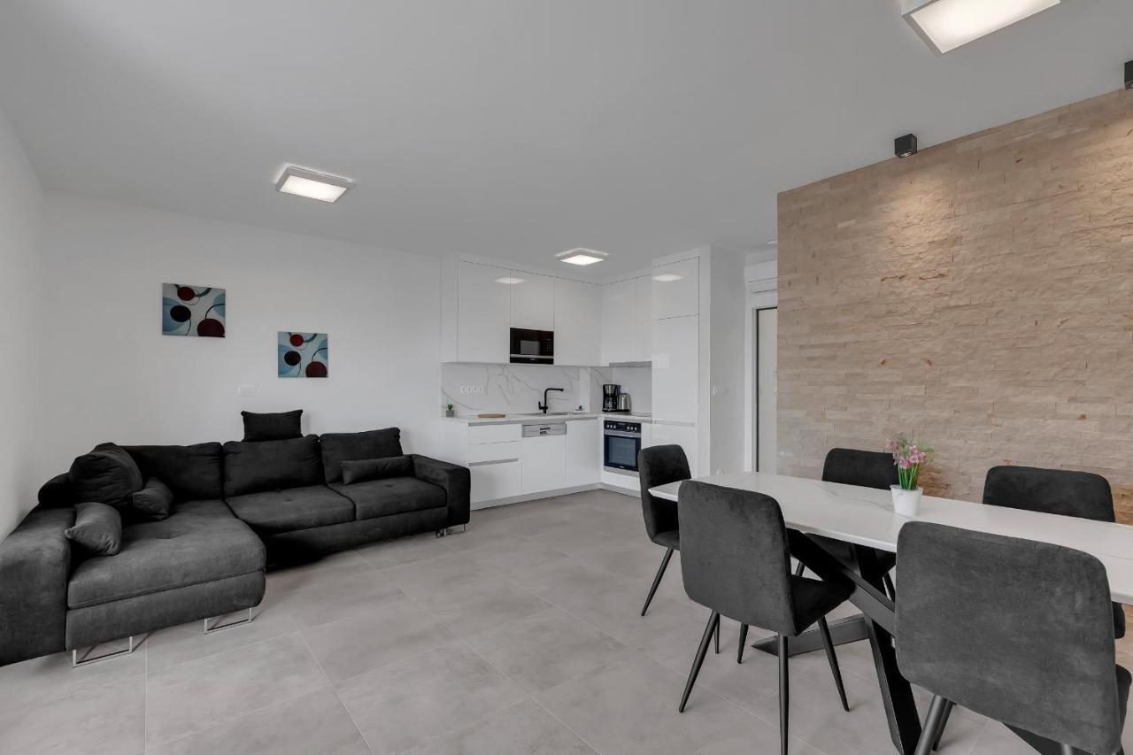 Luxury Apartment Adriasun Free Beach Parking Makarska Exterior photo